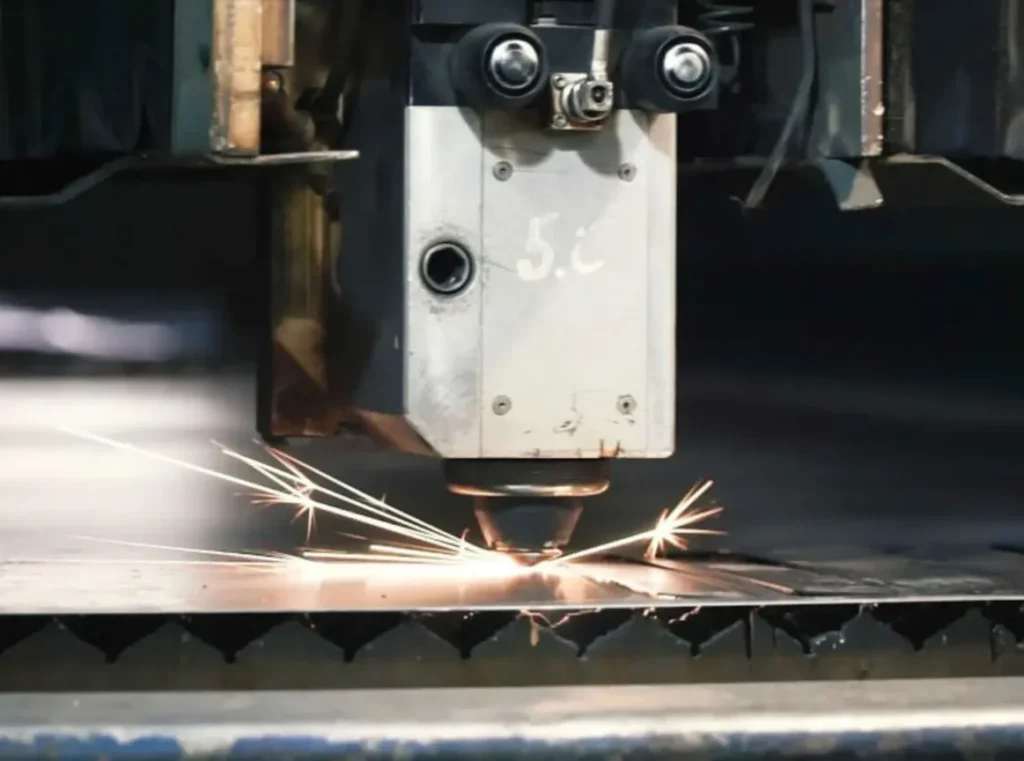 Wycinanie wzoru w blachach